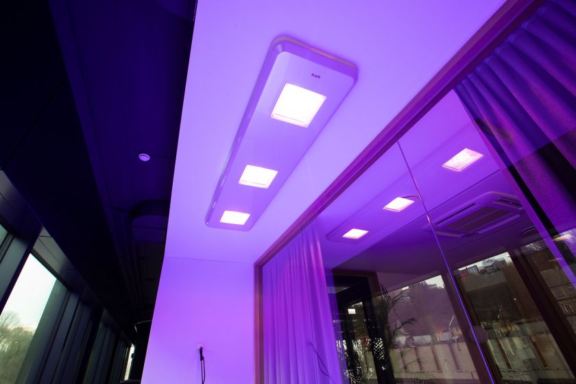 Kaune duris atvėrė „Hostinger“ biuras su dirbtinio intelekto liokajumi ir vitamino D lempomis